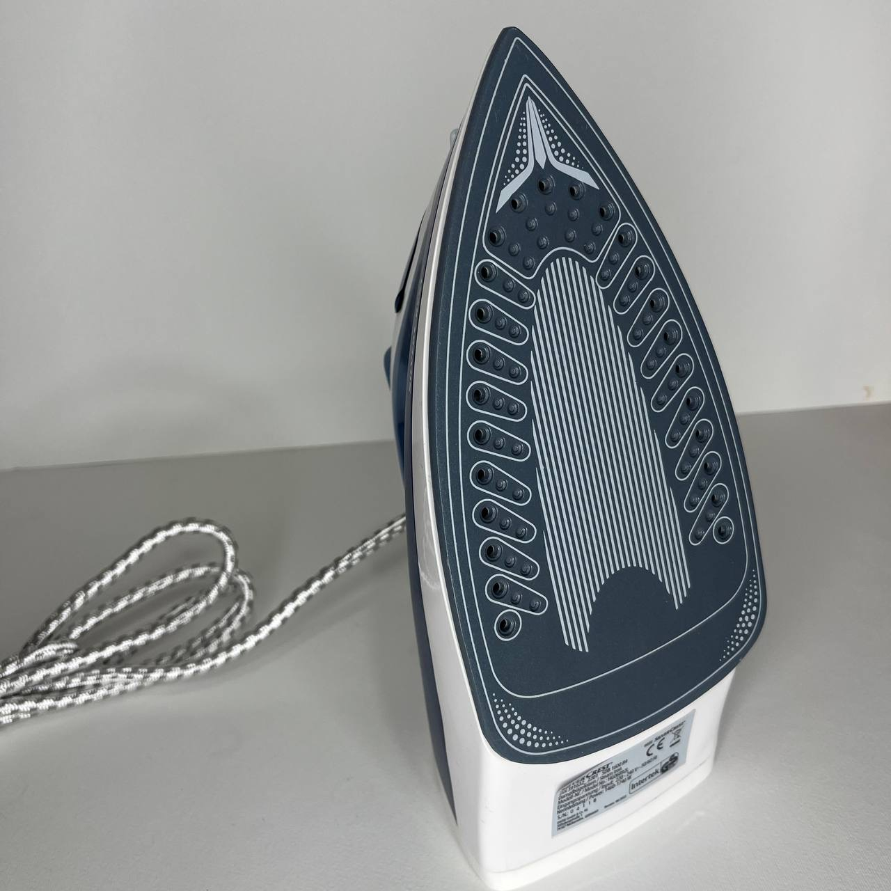اتو بخار 1740 وات سیلور کرست مدل STEAM IRON